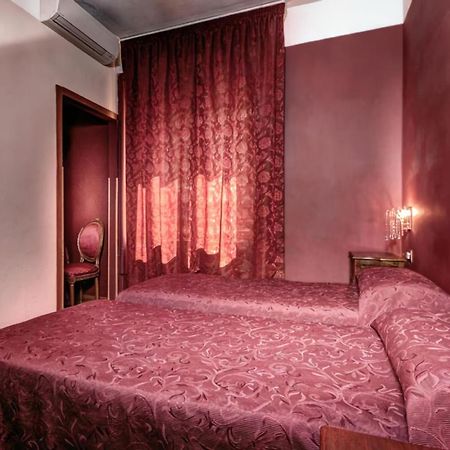 Imperial Guesthouse Рим Екстериор снимка